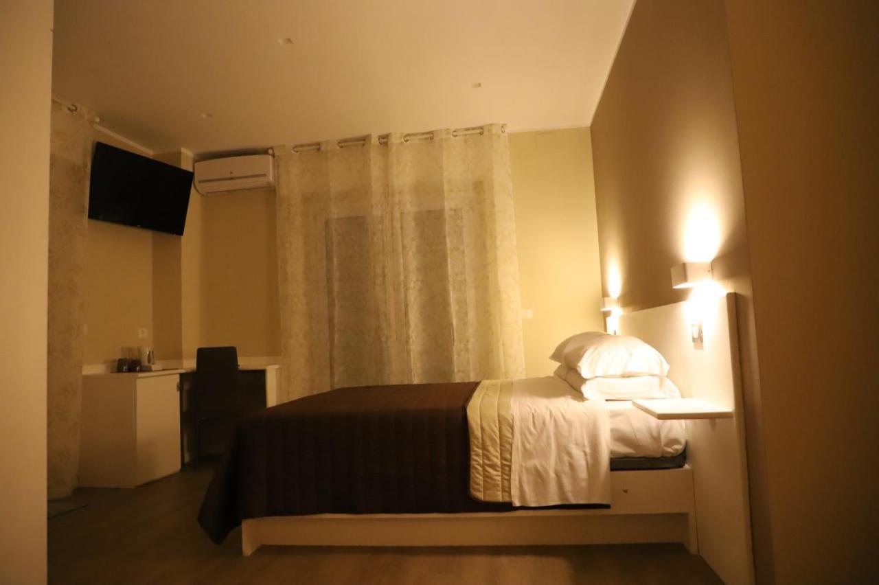 レッジョ・ディ・カラブリア Tre Fontane Bed & Breakfast エクステリア 写真